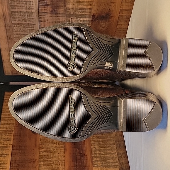 Gorgeous Men's Ariat Cowboy Boots EUC 11ee - Picture 7 of 8